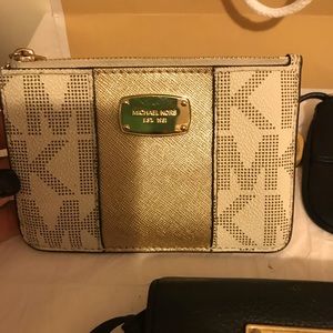 💯% Auth. Michael Kors Gold Keychain Wallet